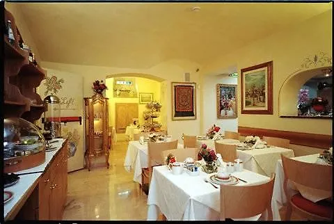 Boutique Hotel Dieci Milán 4*,