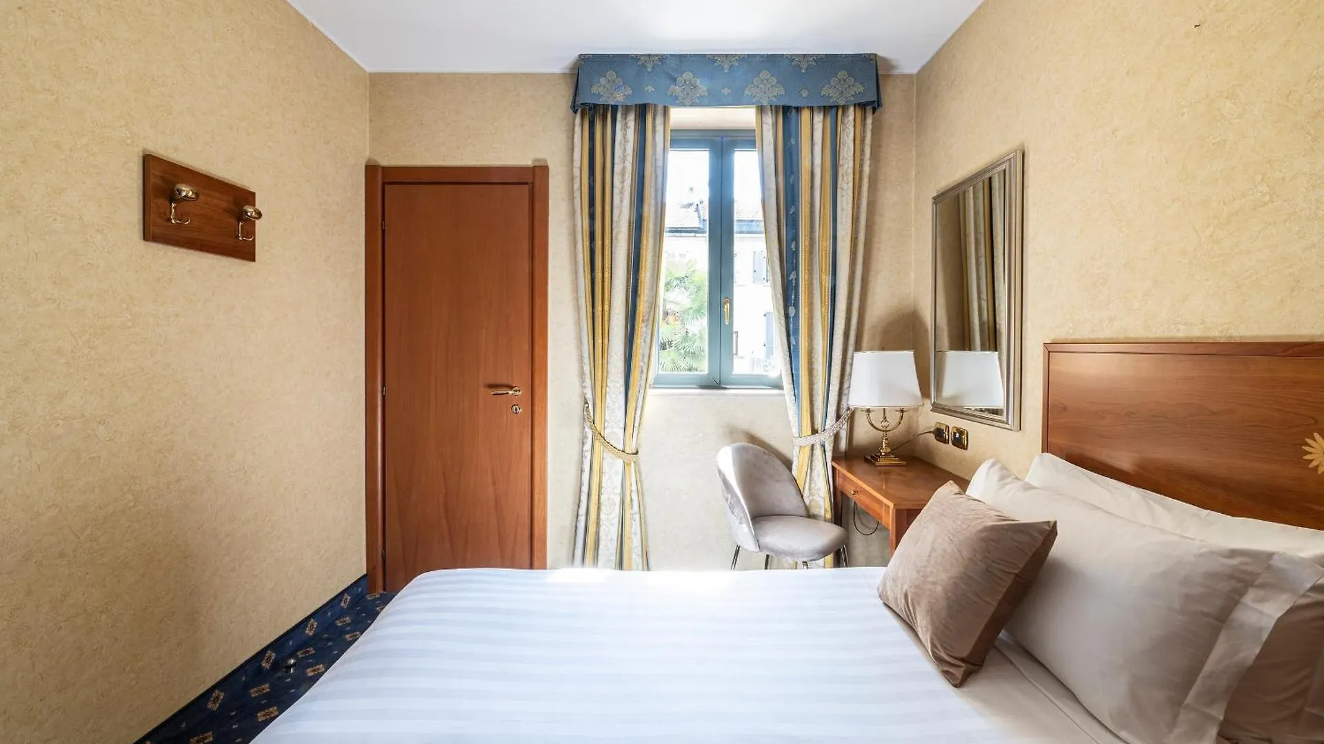 Boutique Hotel Dieci Milán 4*,  Italia