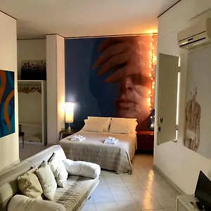 Artroom Garden Apartment Noto