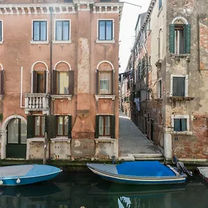 venice-little-canal.hotelinveneto.com/
